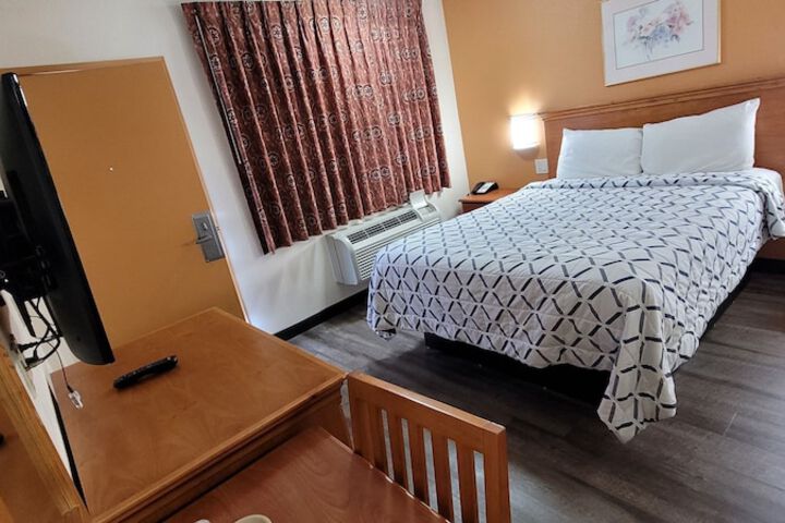 Room 29 of 53