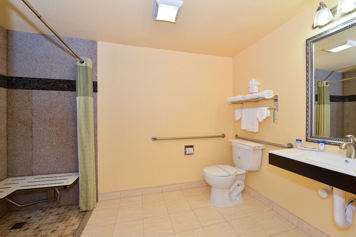 Room 16 of 31