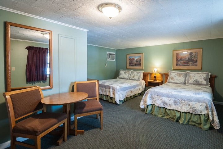 Room 25 of 37
