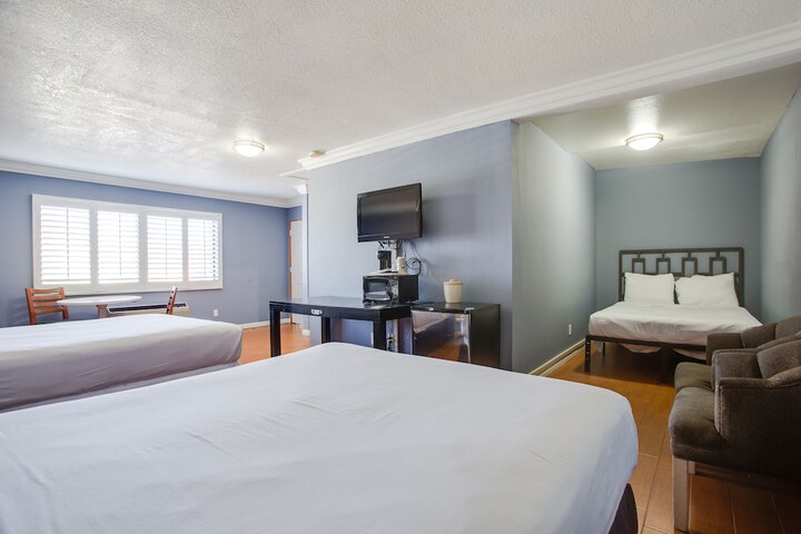 Room 20 of 65