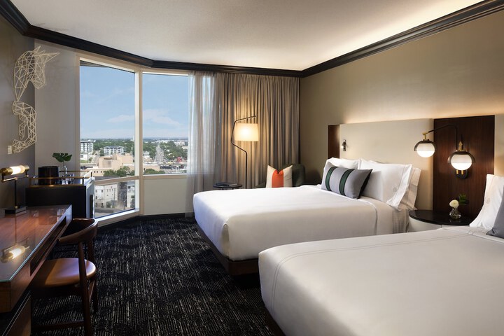 Room 52 of 84