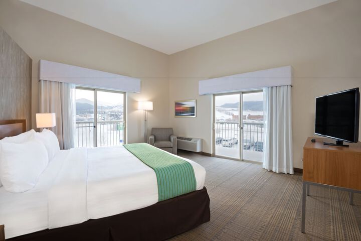 Room 35 of 62