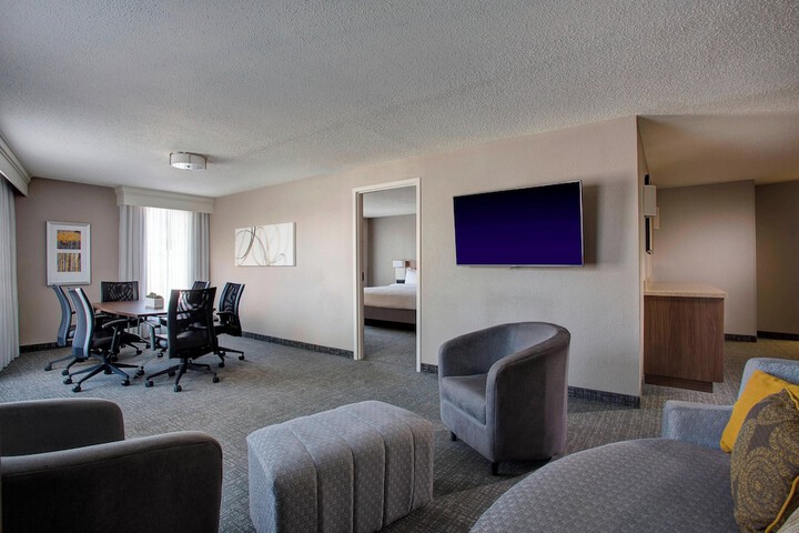 Room 18 of 28