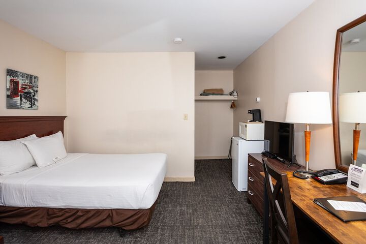 Room 33 of 97