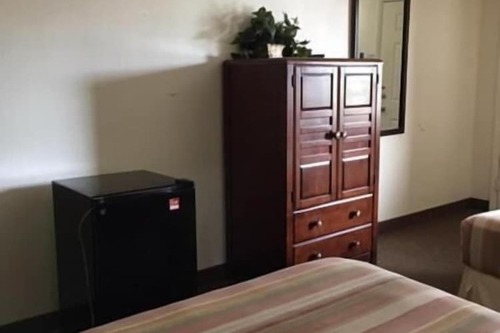 Room 12 of 15