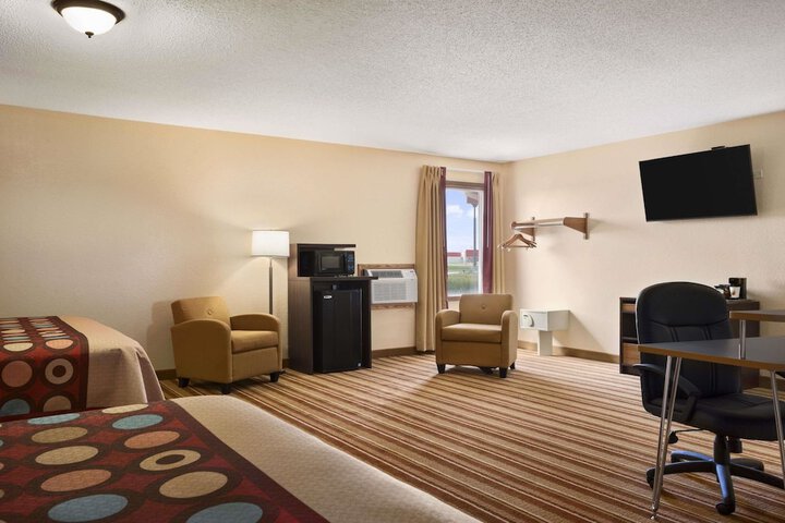 Room 18 of 36