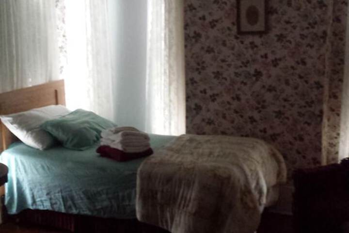 Room 26 of 53