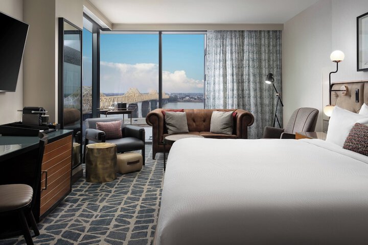 Hotel Distil Autograph Collection