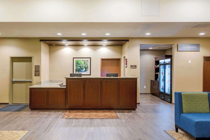 Comfort Suites Burlington near I-5
