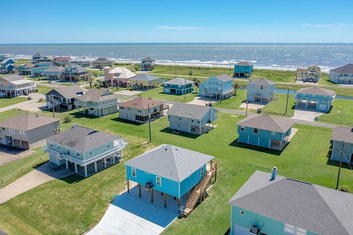 Tideâs Up 3 Bedroom Home by RedAwning