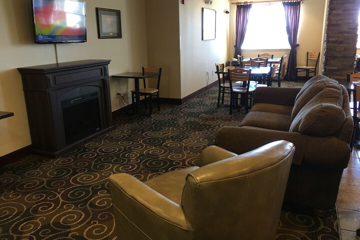 Microtel Inn & Suites by Wyndham Rice Lake