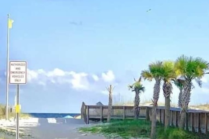 Beach 23 of 25
