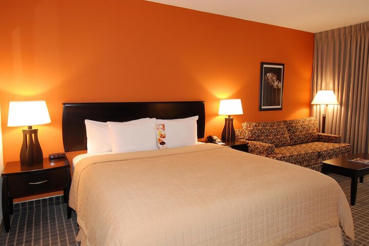 Oakland Airport Executive Hotel