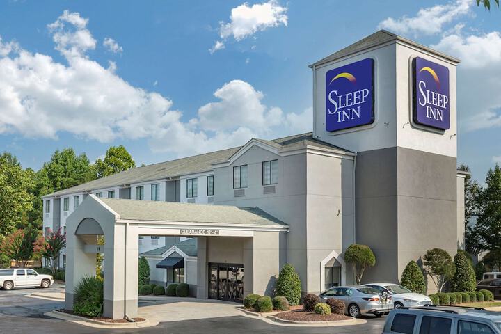 Hotel 2 of 65