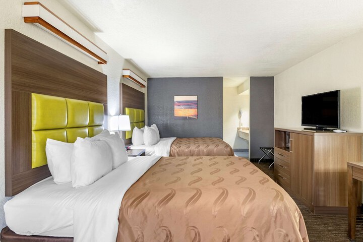 Room 20 of 29