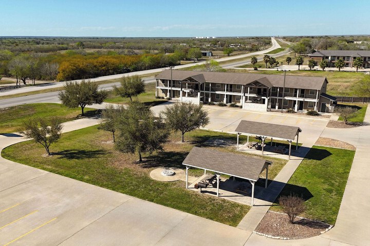 Eagles Den Three Rivers Texas a Travelodge by Wyndham