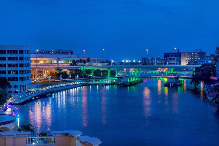 Hotel Tampa Riverwalk