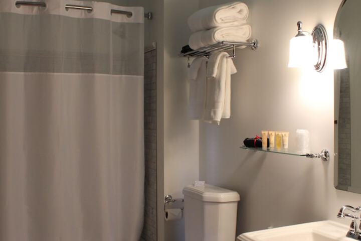 Room 16 of 26