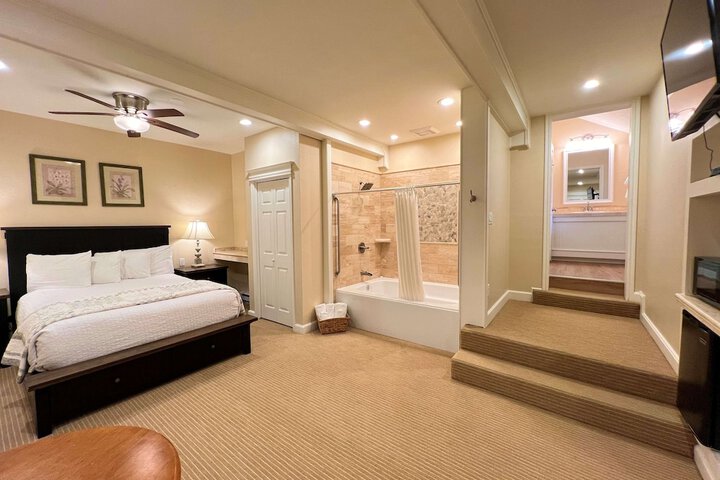 Room 13 of 46