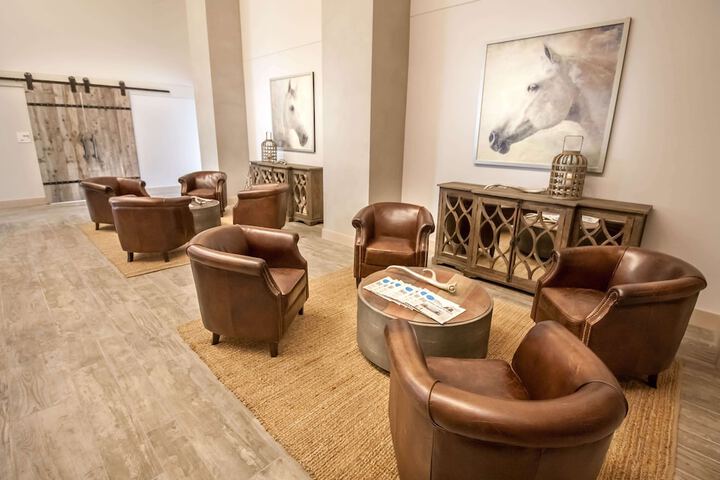 Hotel Renovo Des Moines UrbandaleTapestry Collection Hilton