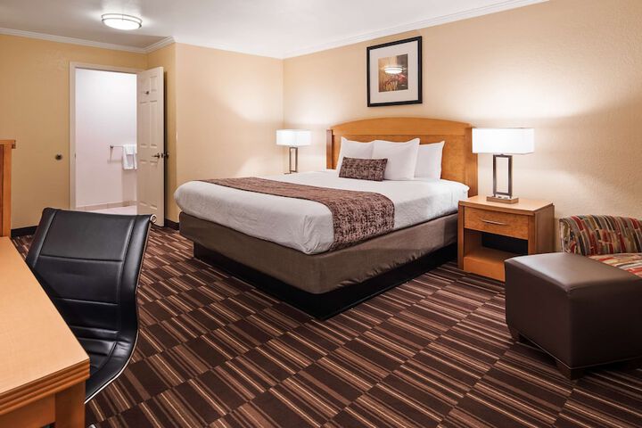 Room 14 of 22