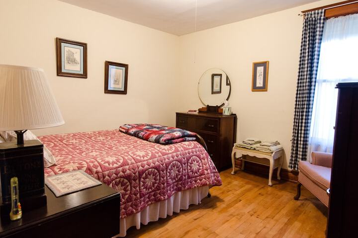 Room 34 of 43