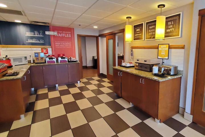 Hampton Inn Hillsville