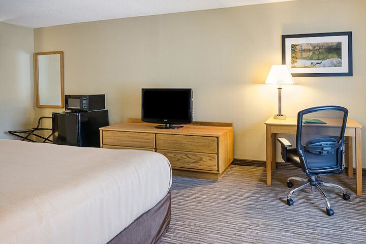 Room 12 of 37