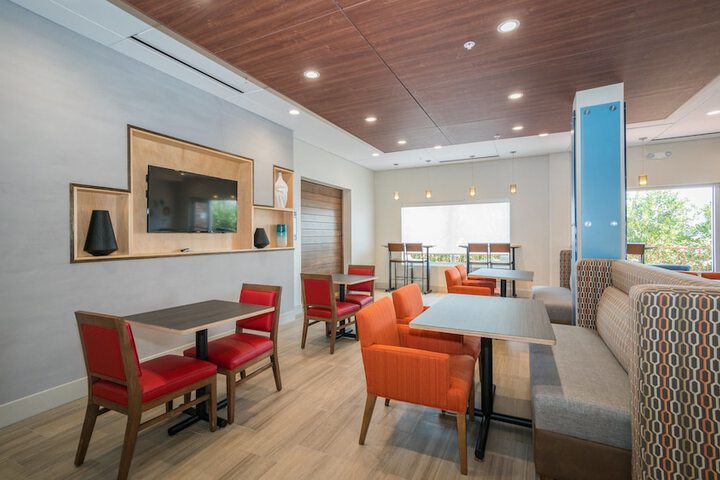 Holiday Inn Express & Suites Southaven Central - Memphis by IHG