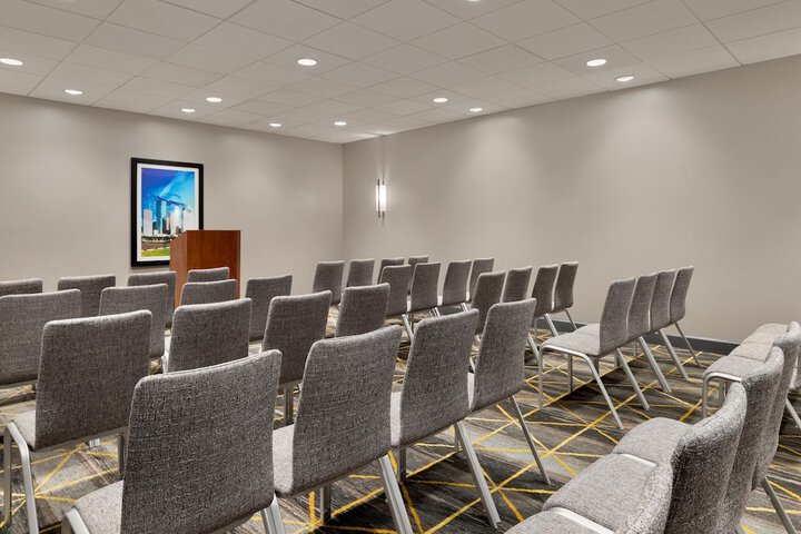 Holiday Inn Toledo-Maumee (I-80 / 90) by IHG