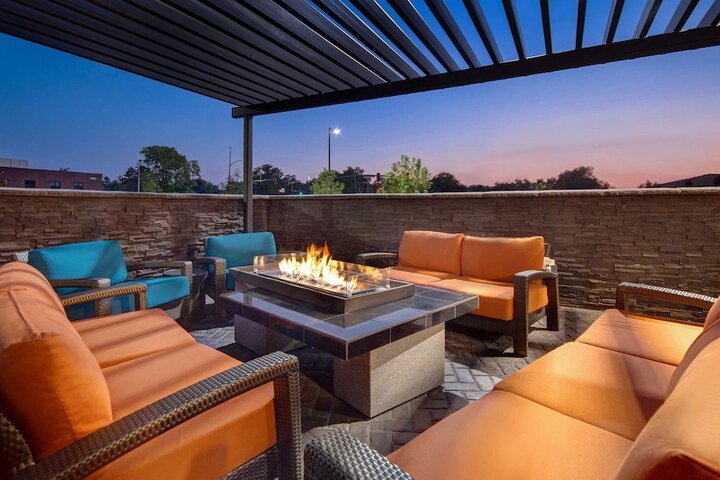 Terrace/Patio 62 of 63