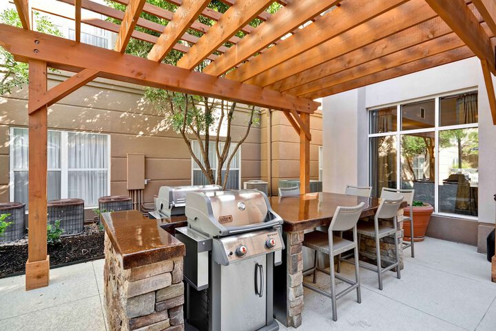 Terrace/Patio 38 of 39
