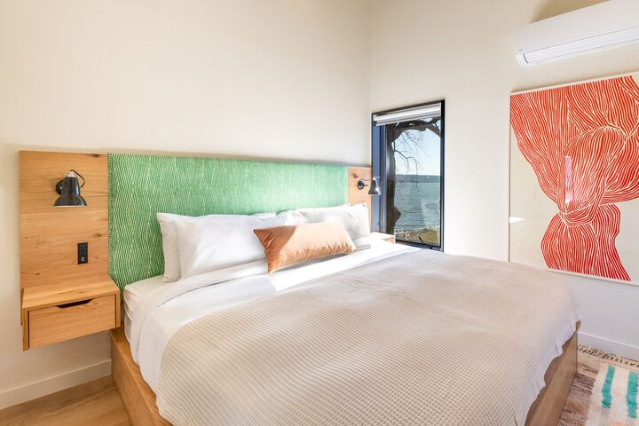 Hudson River Way by Woodstock Way Hotel