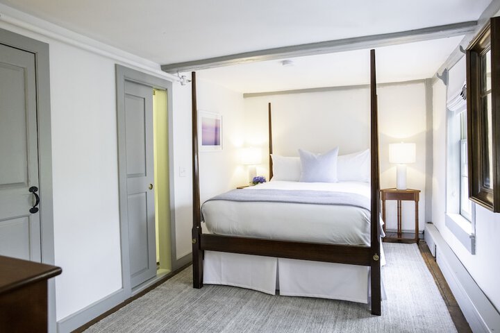 Room 15 of 53