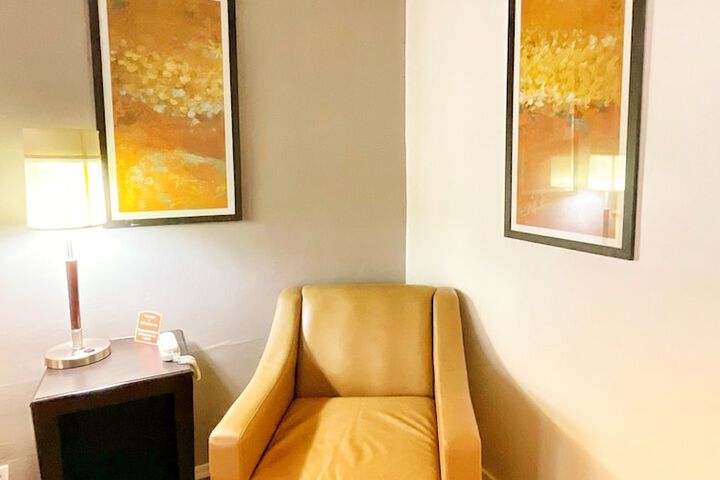 Room 18 of 33