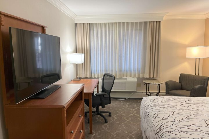 Room 44 of 62
