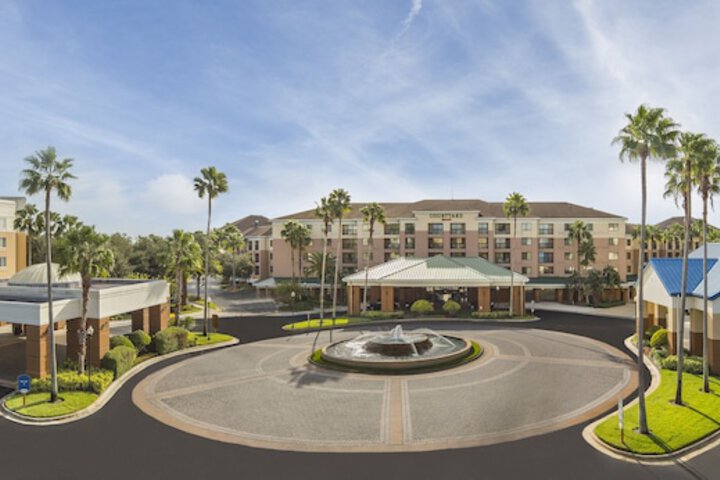 Courtyard Orlando Lake Buena Vista in the Marriott Village