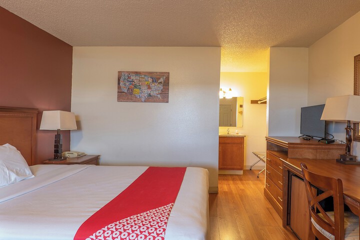 Room 12 of 37
