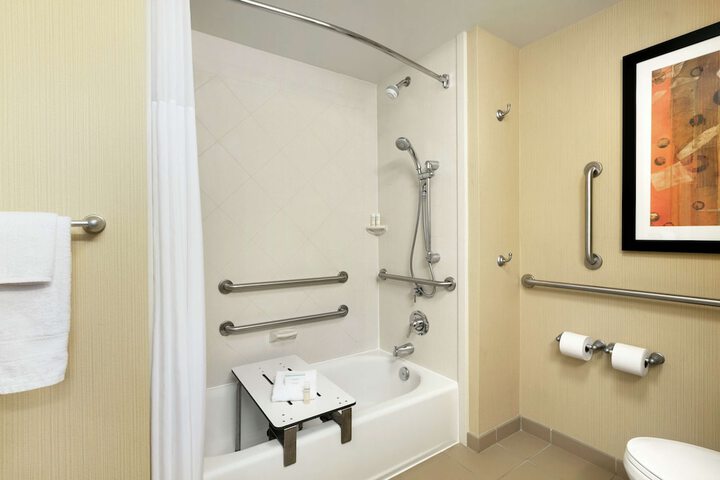 Hampton Inn & Suites Charles Town