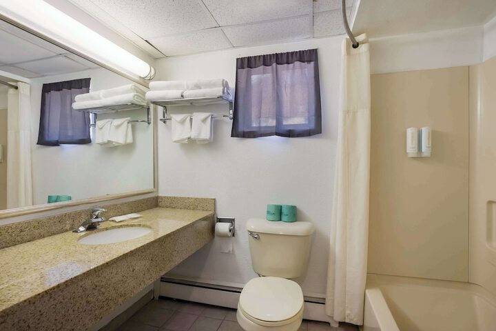 Room 15 of 24
