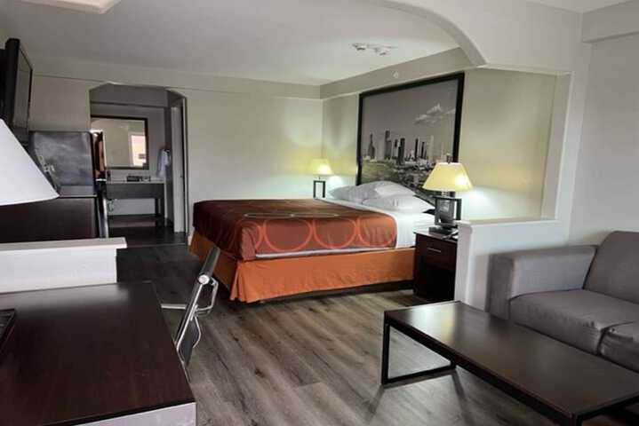 Room 41 of 43