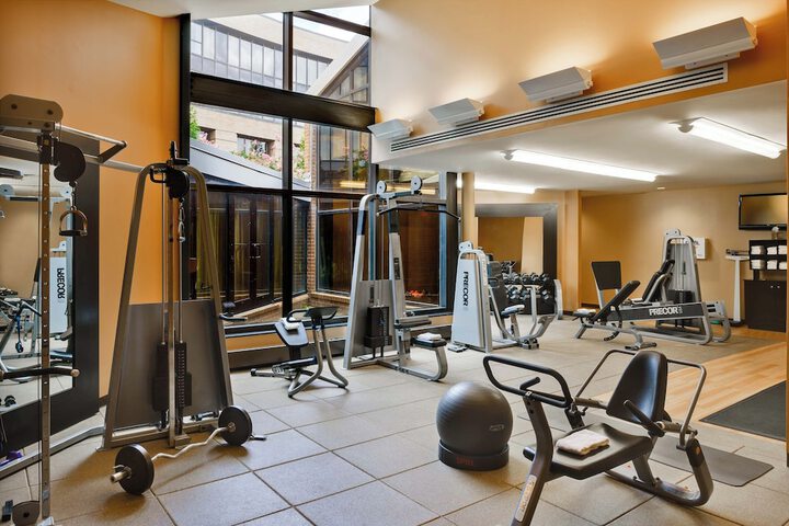 DoubleTree by Hilton Washington Dulles Airport