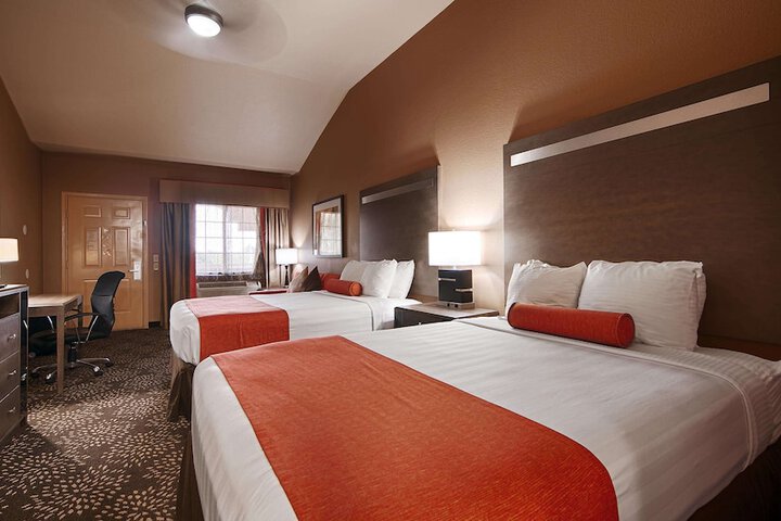 Room 17 of 24