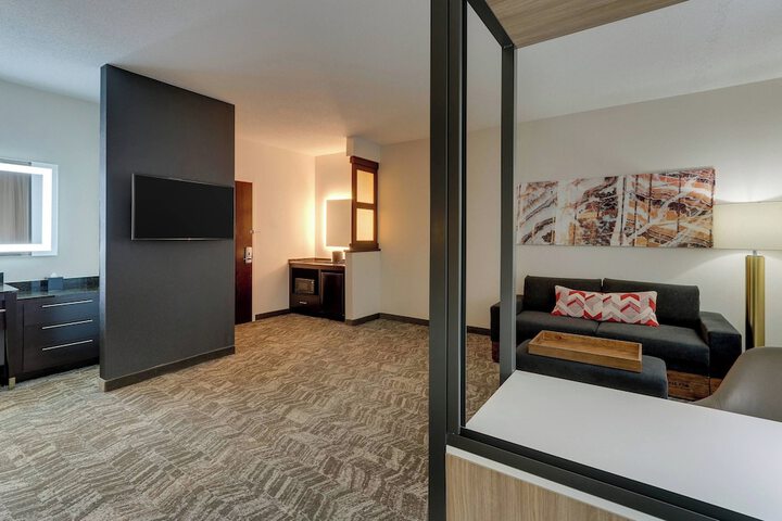 Room 14 of 34