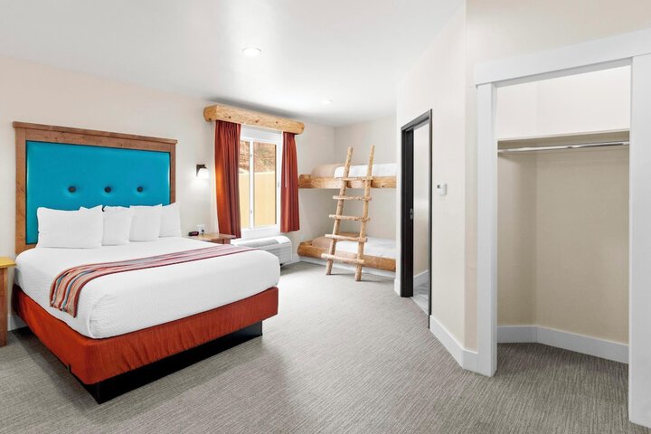 Bluff Dwellings Resort