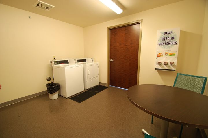 Room 10 of 27