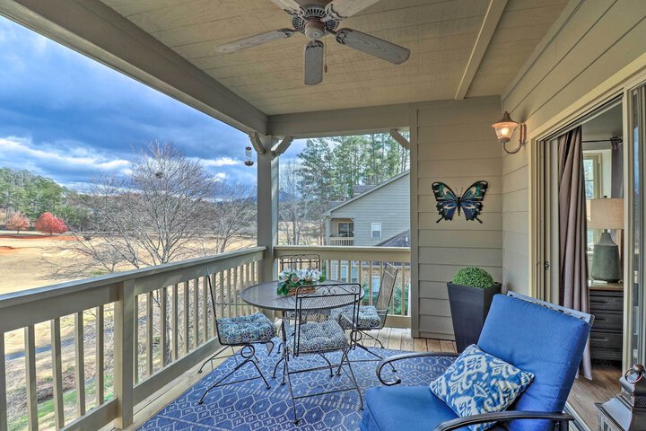 Indoor Pool & Golf Course Views: Lake Lure Condo!