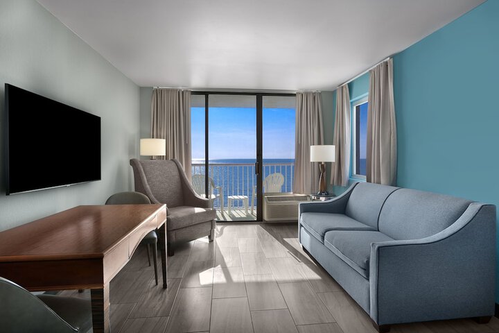 Crown Reef Beach Resort and Waterpark