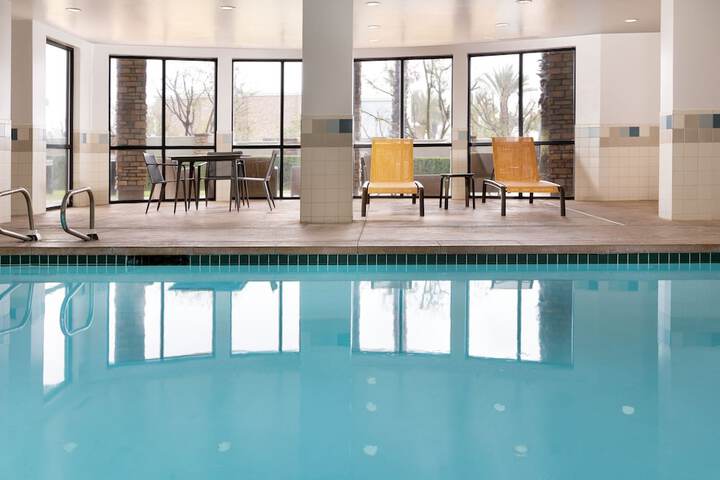 Courtyard by Marriott Ontario Rancho Cucamonga