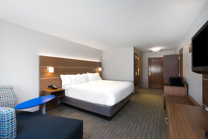 Room 17 of 41